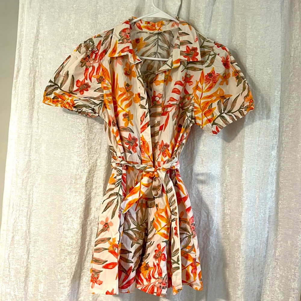 Tropical floral button down romper with elastic waist. Size Large.